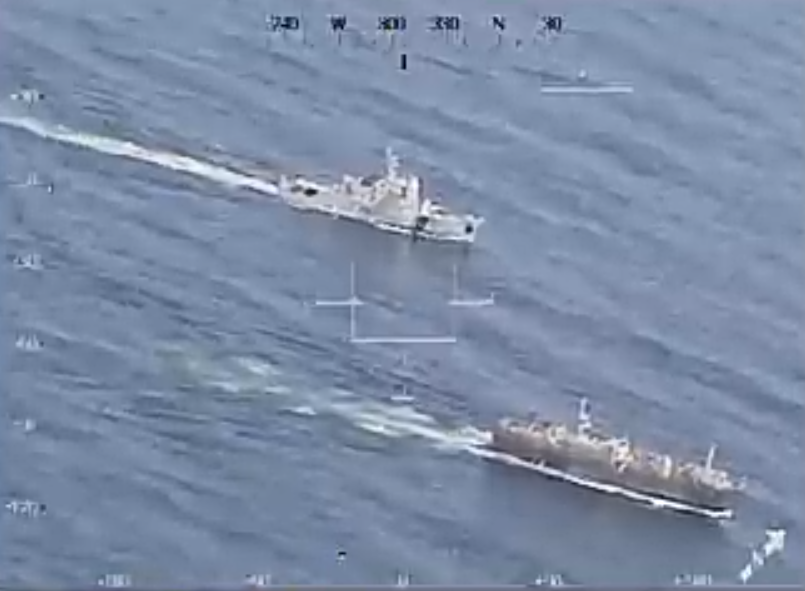 MalvinasData's tweet image. Dura faena para los clase Bouchard de la ARA y los clase Mantilla de la PNA que tienen que escoltar pesqueros extranjeros que navegan en el mar Argentino rumbo al límite exterior de la ZEEA, al caladero de la milla 201 a la altura de Comodoro Rivadavia.
Al 23/12 hay 268 buques ⚠