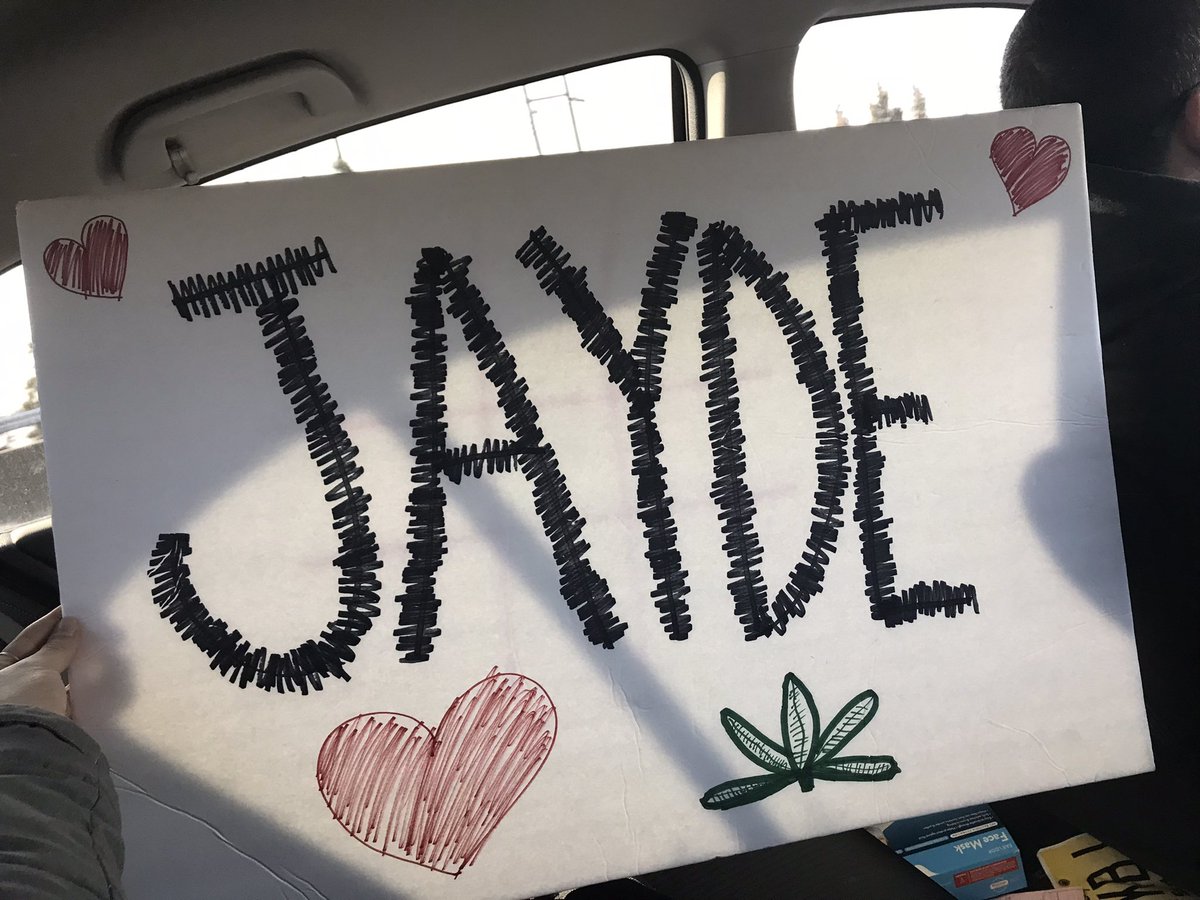 jaydecobleigh's tweet photo. i just took the train from philly to ac (a 90 min ride) where i met my mom to come home for the holidays, and she was waiting for me in the train station like this. 🥺🥺🥺 (if you couldn’t tell i was embarrassed so my picture quality wasn’t of importance at the moment.) https://t.co/OXcdCfaAc7