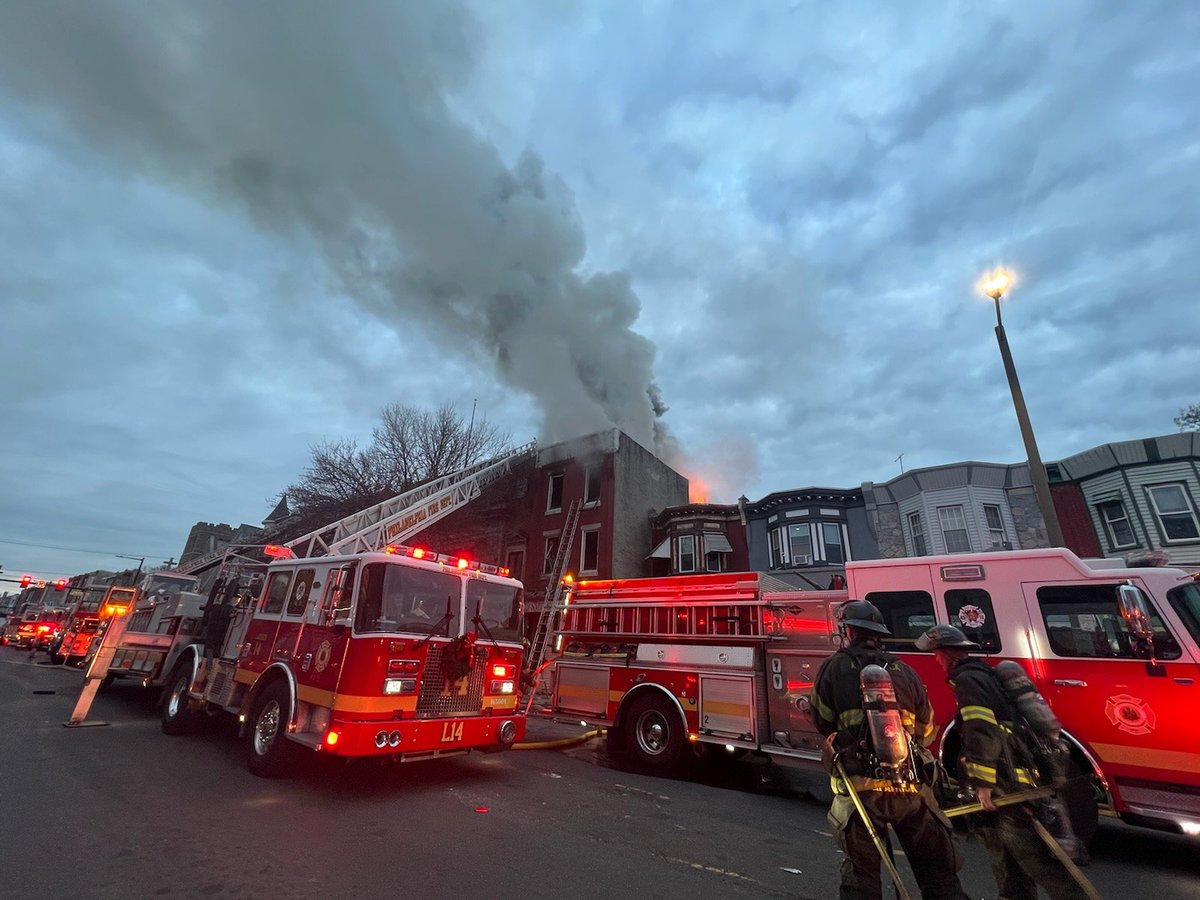 This morning the 2nd Alarmers Volunteers responded to this dwelling fire on Lehigh Ave to provide rehab support for Phillys Finest & Bravest. @PhillyFireDept @Philly_FA @PhillyPolice https://t.co/dCdZCK1tYA