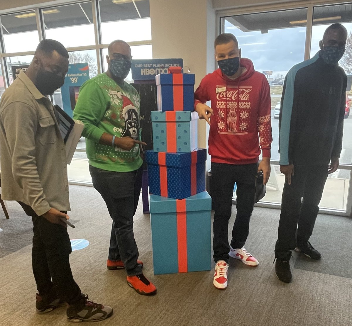 Ugly sweaters &amp; shoe game strong!Happy Holidays from Alcoa Exchange!
#nicelist #lifeatatt #kicks #kmao #$O$A <a href="/carlieasullivan/">Carlie Sullivan</a> @tj5889 <a href="/AlyssaMoore_12/">Alyssa Moore</a> <a href="/DominiqeW/">Dominique Williams</a>