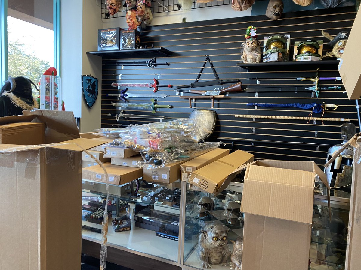 FreakyFindz's tweet photo. 🚨NEW WUU JAU IS HERE!🚨
.
Our sword shipment just came in and we’re sooooo excited! Check out our #SanMarcos location for more details! https://t.co/DuADdMYj7g
