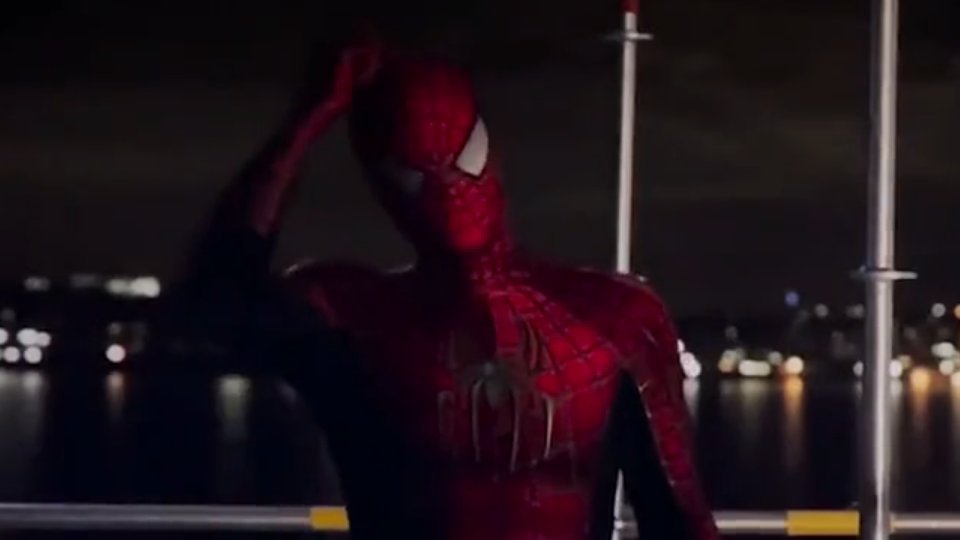 Raimi_Cut's tweet photo. Sam Raimi's Spider-Man suit was a little off in No Way Home 

#SpiderMan #SpiderManNoWayHome #NoWayHome #Multiverse #DoctorStrange #DoctorStrange2 #DoctorStrangeInTheMultiverseOfMadness #MultiverseOfMadness https://t.co/egaiRdpmlI