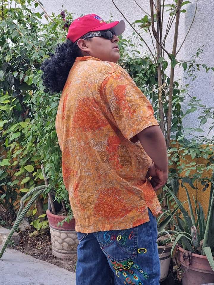 Centro_Botanero's tweet photo. Les deseamos una #FelizNavidad a todos! 🎉🎉❤️ 
Pásenla genial y diviértanse mucho!
Con cariño el #CentroBotanero 

Les dejamos nuestro #outfit  para la cena de #hoy 😎

#humor #humorNegro #SiguemeYTeSigo #fxf #FolloMe #RT #Retwett #follobackforfolloback https://t.co/gJyii0QS9A
