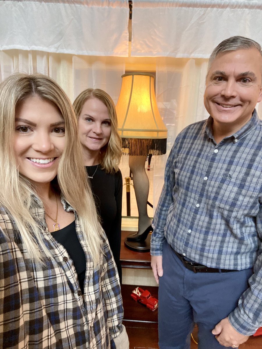 AJKalchik's tweet photo. Merry Christmas from the Kalchik family! https://t.co/55obVc6ElK