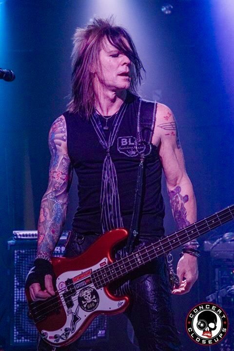 WileyIV's tweet photo. Merry X-Mas all!!! https://t.co/KIGYGZ0MnS