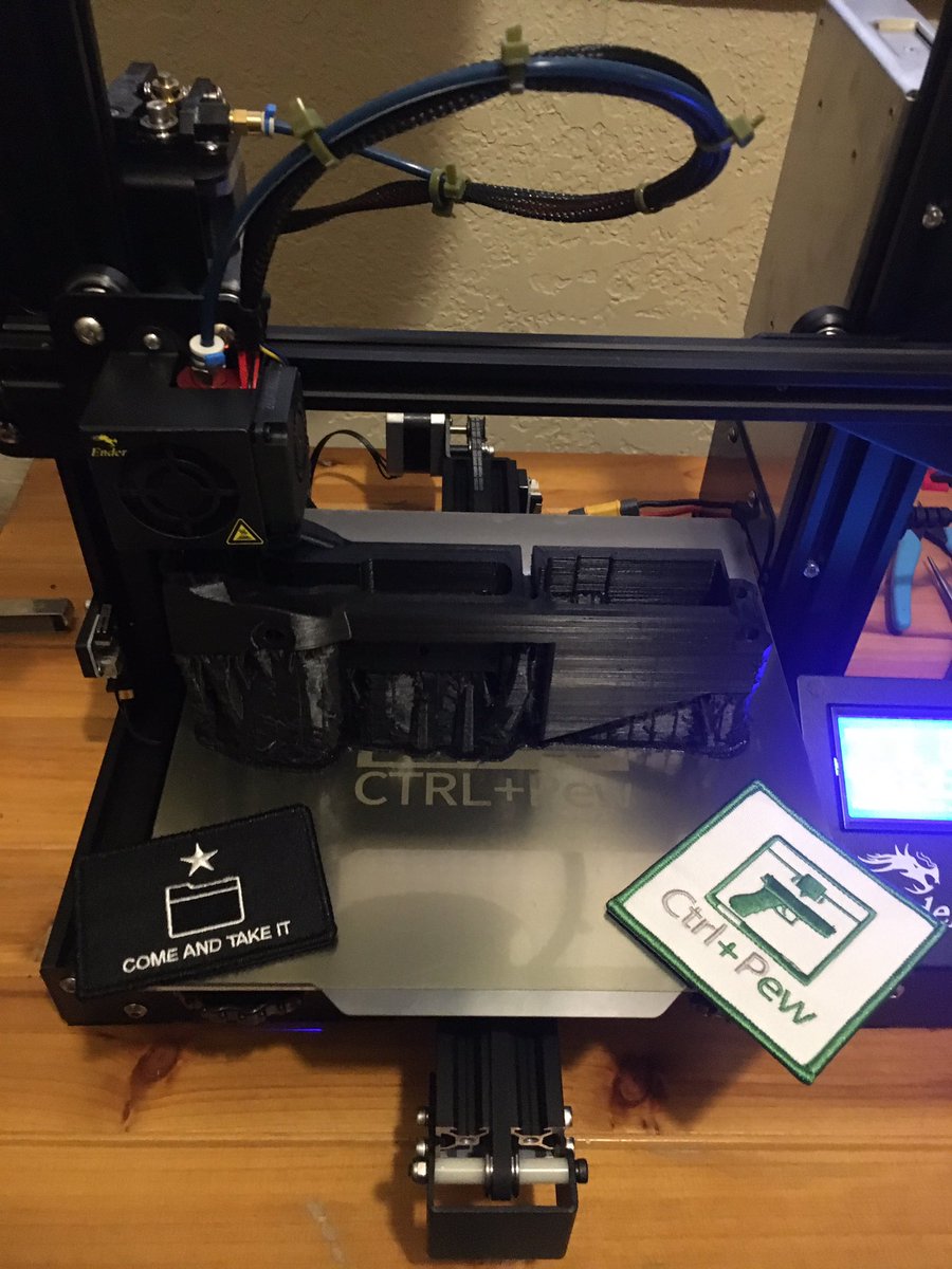 PrintPrintBoom's tweet photo. Seems appropriate that my first UBAR print will finish around midnight on Xmas Eve. Thanks to @CtrlPew for the quality plate and swag. #PewCrew https://t.co/zPRkk1OGjJ