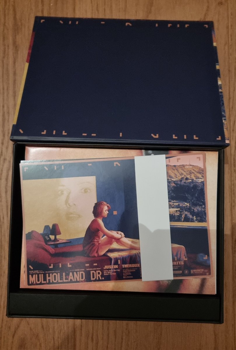 kdimmek's tweet photo. Ein Traum... 😍
#MulholandDrive #DavidLynch #CriterionCollection https://t.co/2oqtET9Lrg