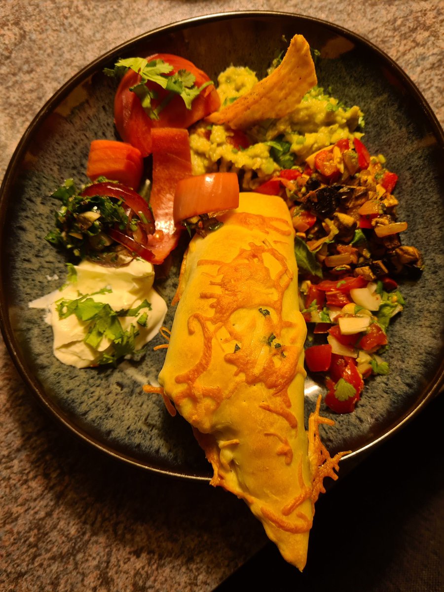 ChemEpi's tweet image. Empanada inspired dinner, guac, chimichurri, pico de Gallo. #chemistswhocook #cookingwithfamily