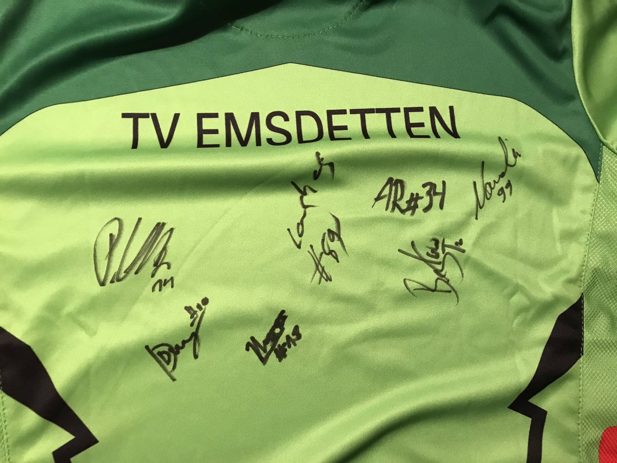 Große Freude bei unserem Ältesten! Direkt angezogen und beim Schlafengehen nur widerstrebend ausgezogen! Jetzt fehlen nur noch die letzten Unterschriften vom #tvemsdetten!