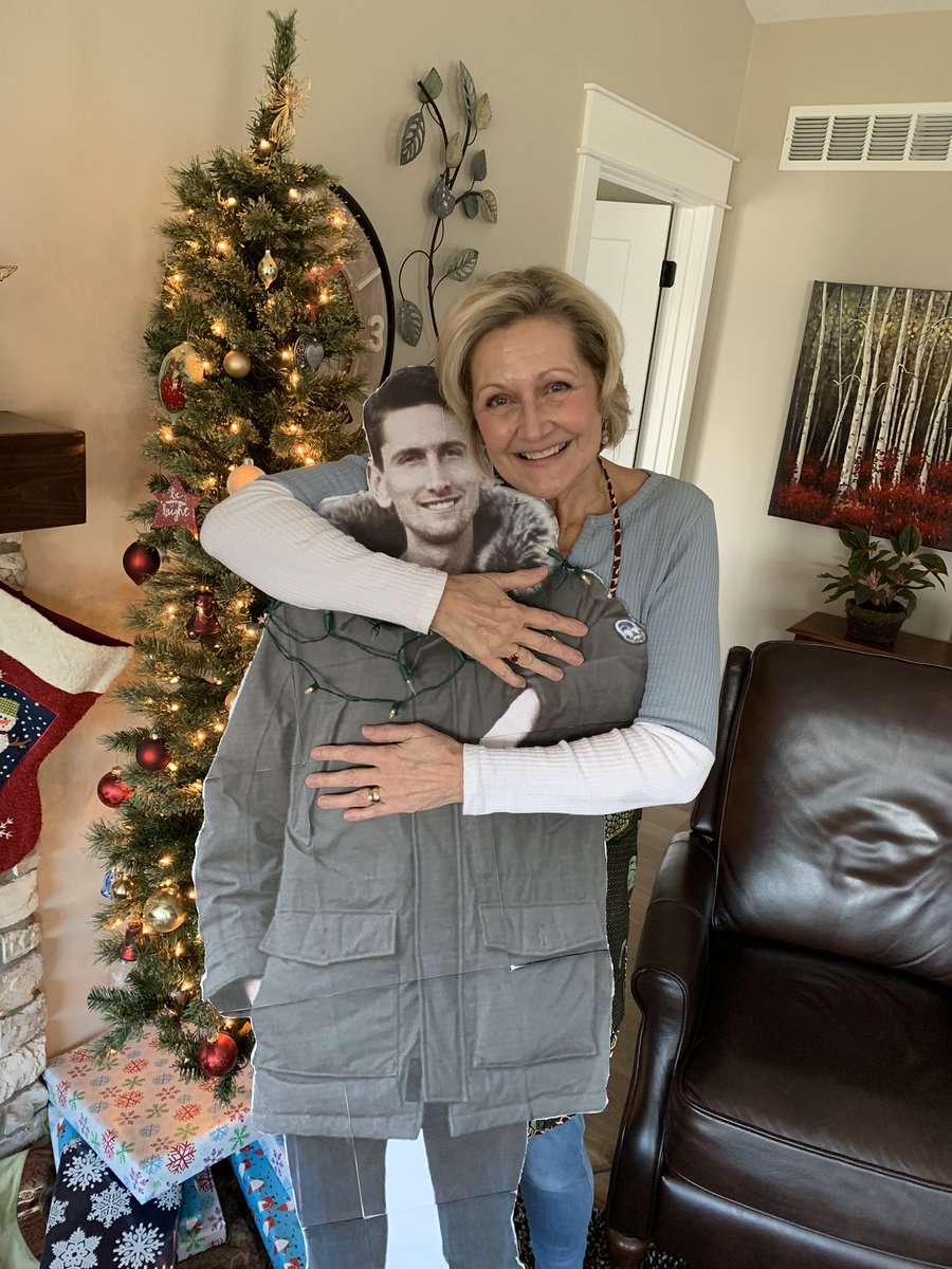 m_aarsvold's tweet photo. Happy holidays from #FlatMarcus, a cardboard cutout my parents made in reference to #FlatStanley bc I work in news: https://t.co/Xs39UIN8FT