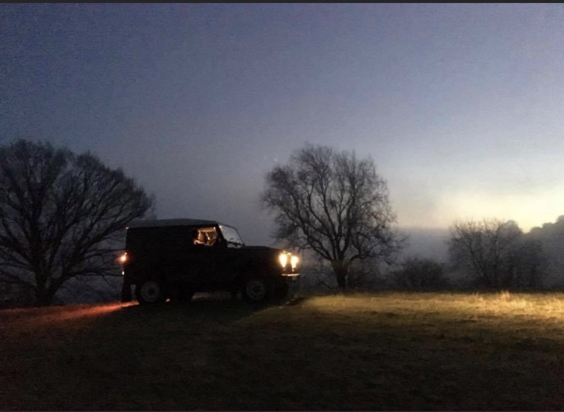 While shepherds watched their flocks by night … 🙏🐑🐑🐑🐑🐑 in a Land Rover .. . late home after a day of gifting, delivering Christmas 🎄 cards, and catching dear friends to simply say “ Happy Christmas” ❤️🎄… giving always feels better than receiving #spiritofchristmas #love