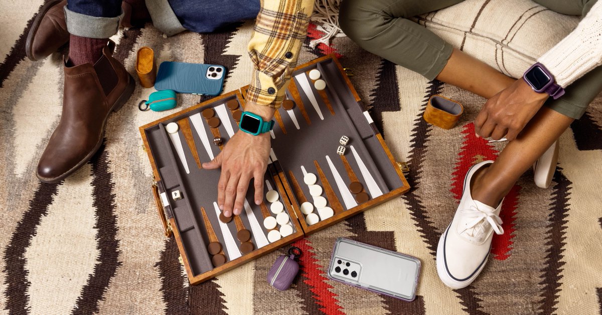 LifeProof's tweet photo. Christmas Eve game night. What are we playing?? 🎲  #ShowUsYourProof https://t.co/jqx8Z6YAWk