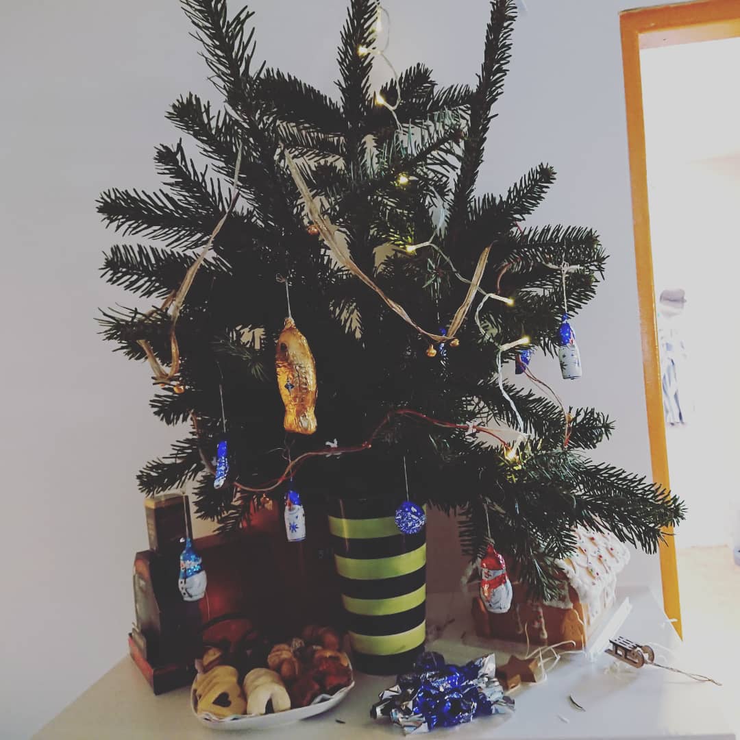 4koori's tweet photo. merry christmas. 🎄 https://t.co/cntmscNEHN