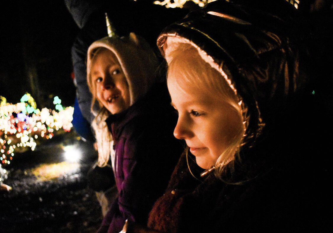 thecliftonmill's tweet photo. Congrats to the winners of our first ever photo contest. Justin Wilson-kids, Thomas Prater- Santa. We received over 100 entries. Lots of talented photographers out there. Merry Christmas! https://t.co/I4yJUzZKWc