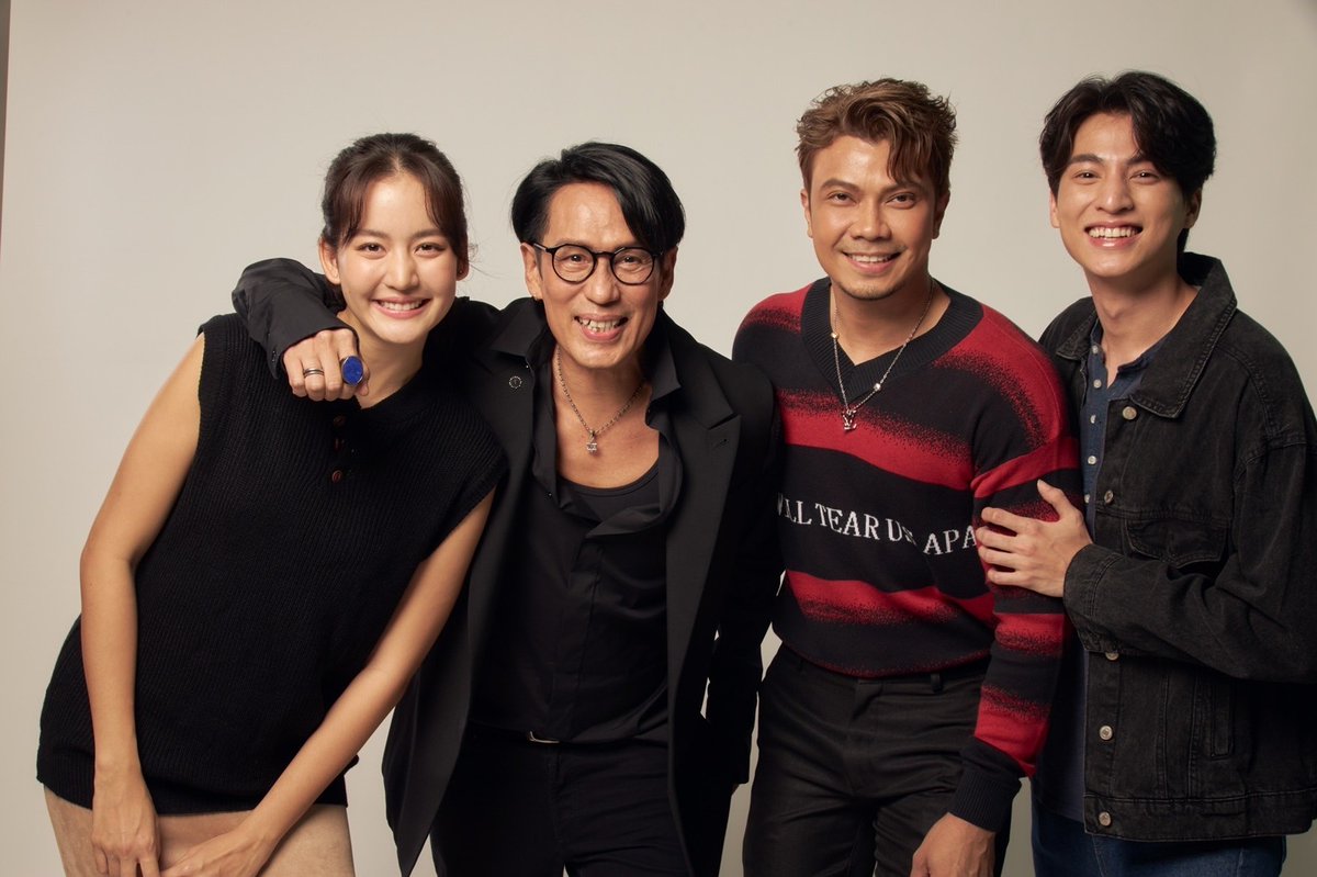 PRSocietyNews's tweet image. “หนุ่ม กะลา” ฝันเป็นจริง! ร่วมงาน “เบิร์ด- ธงไชย” คว้า! กลัฟ-คณาวุฒิ ,โบว์- เมลดา  ส่งMV. “ทุกวันได้ไหม” แรง! ส่งท้ายปี prsociety.info/316270

#NUMKALA 
#BirdThongchai 
#GULFXBOW
#GulfKanawut 
#bow_maylada