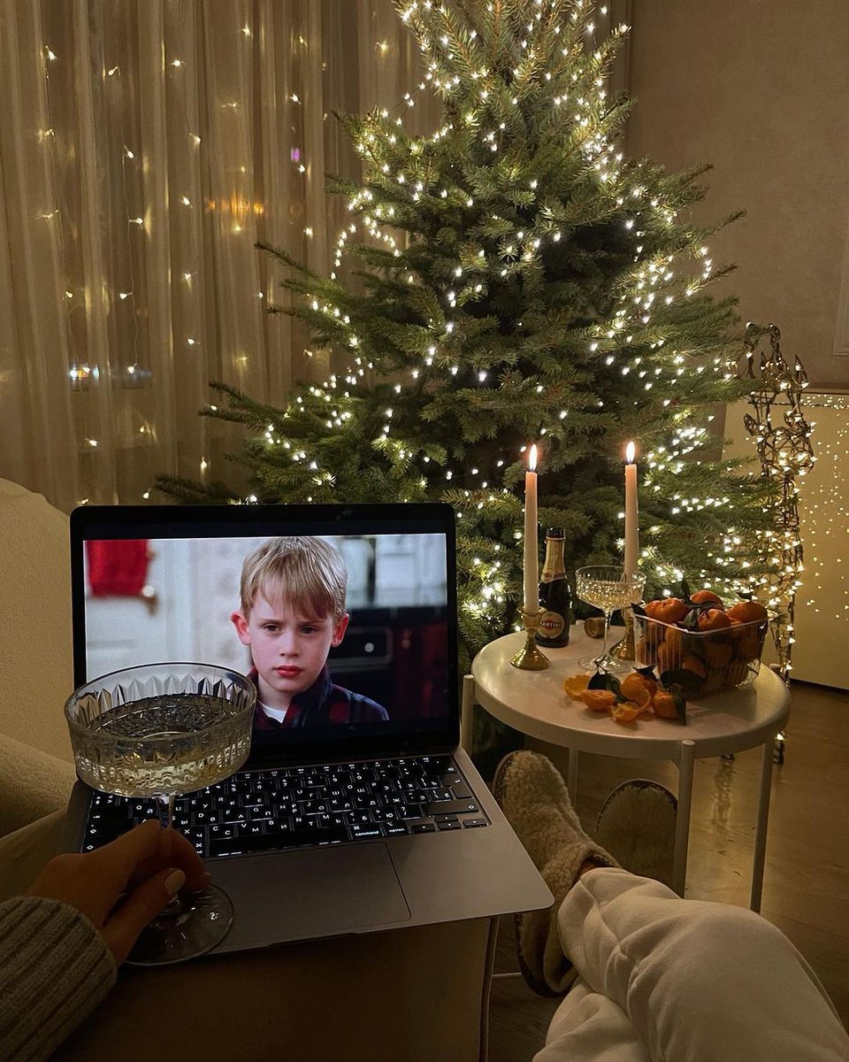 Happy Christmas eve🎄🕯🥂☃️