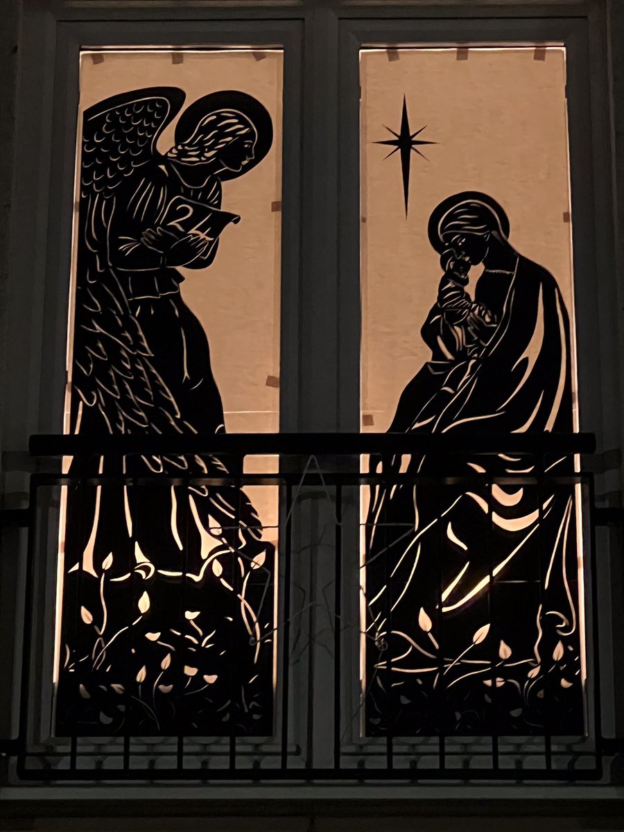 AuchinlochComm2's tweet photo. @AuchinlochComm2 Advent Window Numbet 24 - the last to explore! Well, for this year!

Je t’adore! Hallelujah! Rejoice and be merry!

Can you find it?

#community https://t.co/9OTNxnTKSq