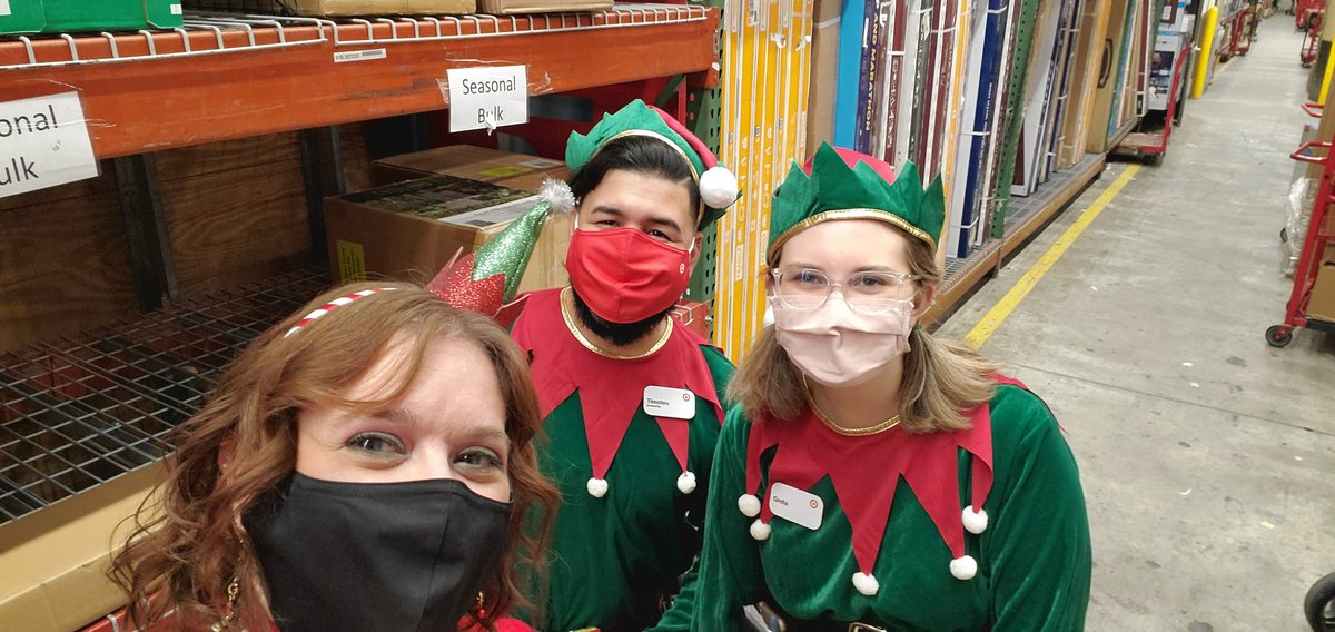 CdbLead's tweet image. Elfing it up at #T0655.