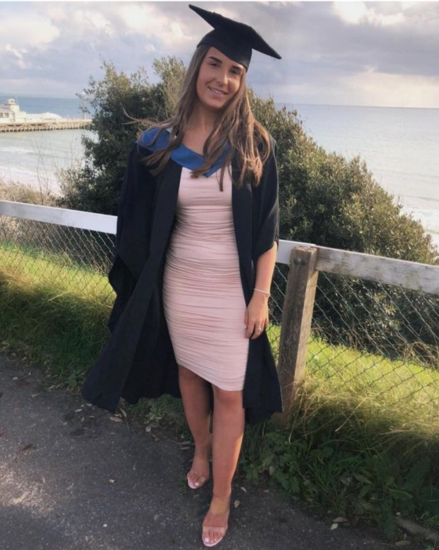 bournemouthuni's tweet photo. Sophie’s journey into mental health nursing may not have followed a traditional route – but she’s already made an impact on the lives of others while studying for both her undergraduate and postgraduate degrees. Find out how here: https://t.co/l4LQ1ngzmE https://t.co/Xb74Lv2mfK