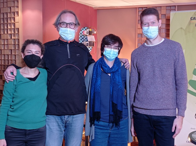 🎄L'equip de l' <a href="/assaig_general/">Assaig general</a> us desitgem que passeu molt bon Nadal i que tingueu un 2022 ple de música i salut!
Tornarem a retrobar-nos amb més reportatges, entrevistes i actuacions en directe el dilluns 3 de gener

✨Bones festes!