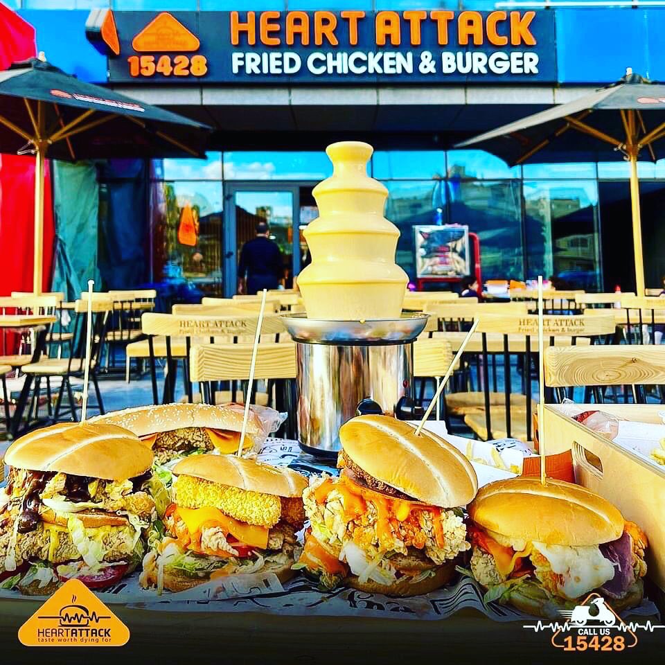 GatePlaza's tweet photo. Shoutout 📢 to all Crispy Chicken lovers!
Perfect enough to taste from the screen🍗🍔
Stop by + treat yourself to their delicious taste!
Heart Attack

#friedchicken #chicken  #food #instafood #yummy #delicious #foodlover #foodblogger #fries #dinner  #lunch #fastfood #tasty https://t.co/FNPDi10Ksw