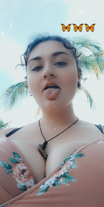 It's the gift that keeps on giving https://t.co/VVIKVi59YK<a href="/tag/manyvids"class="tags"><span>#manyvids</span></a>