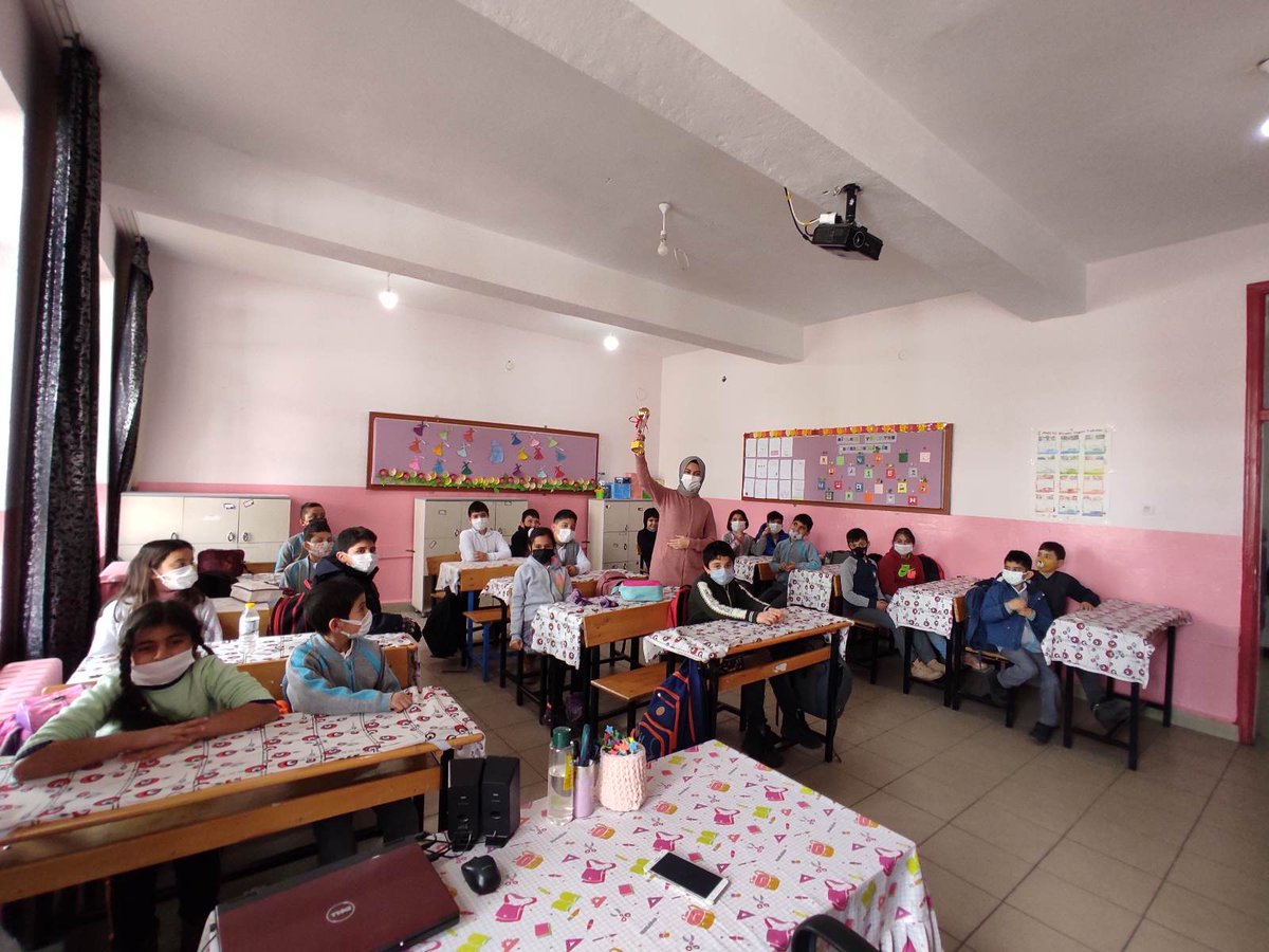 <a href="/kuluilcemem/">Kulu İlçe Millî Eğitim Müdürlüğü</a> <a href="/CaglayanMehmett/">Mehmet Çağlayan🇹🇷</a> <a href="/BakirtasHac/">Hacı BAKIRTAŞ</a> <a href="/halilkoc3/">halil koc</a> 
Okulumuzda uygulanan ayın en temiz sınıfı seçimini 4/B sınıfı kazanmıştır. Öğretmenlerimiz ve öğrencilerimize bu tatlı rekabet için teşekkür ederiz.