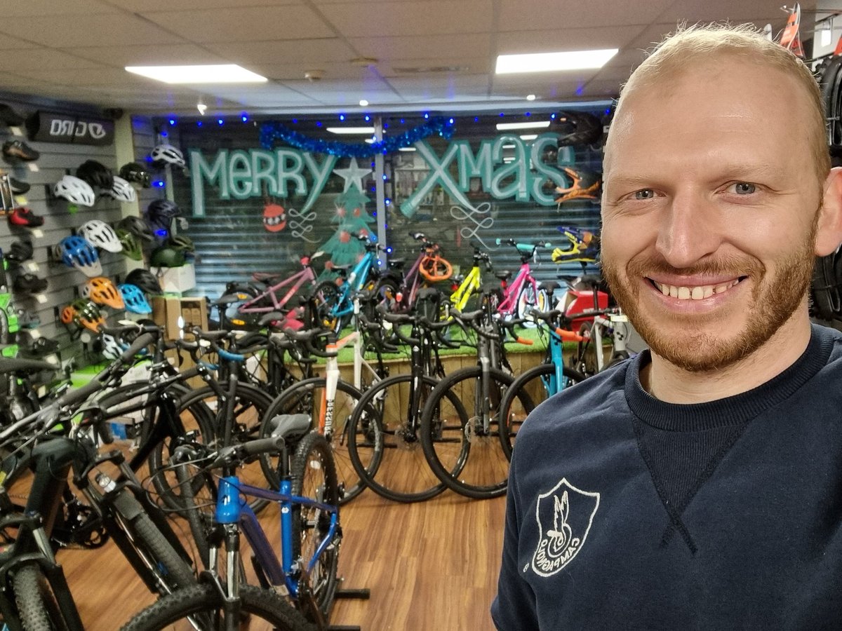Well that a wrap from us for 2021.

Thanks to every new and old customer this year, its been another fantastic one keeping you all on 2 wheels! 

A Merry Christmas and see you all on the 4th Jan. 

Scott, Nelson and Gary

#shoplocal #cycling #cyclinglife #rule58 #cyclespacerules
