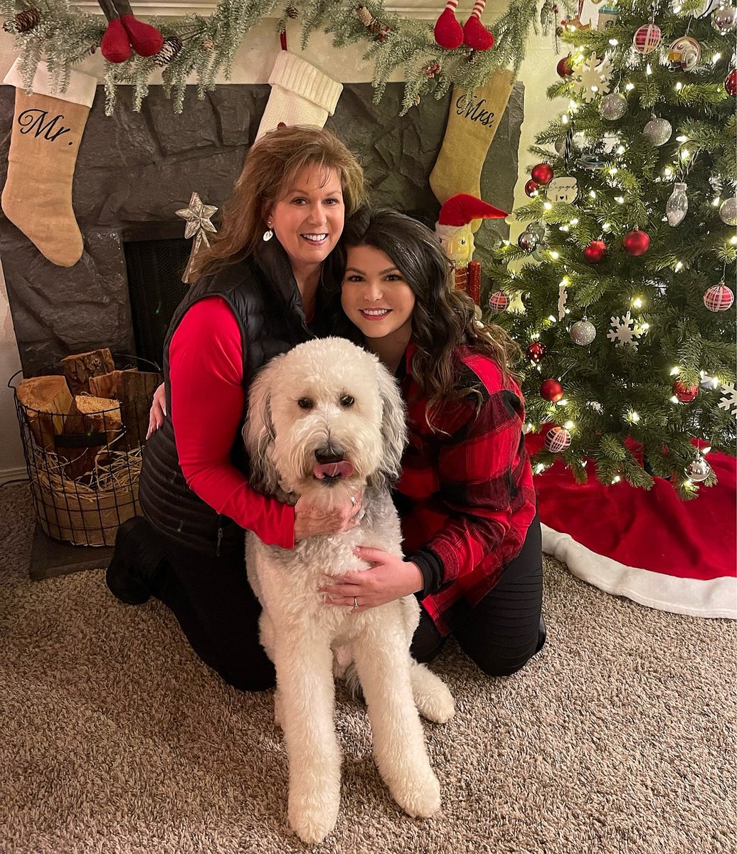 SMUCareerCenter's tweet photo. Merry Christmas Eve and Happy New Year from your Career Center team! We have some surprises for 2022 and can't wait to share them with you! https://t.co/5K2YW3AWx8