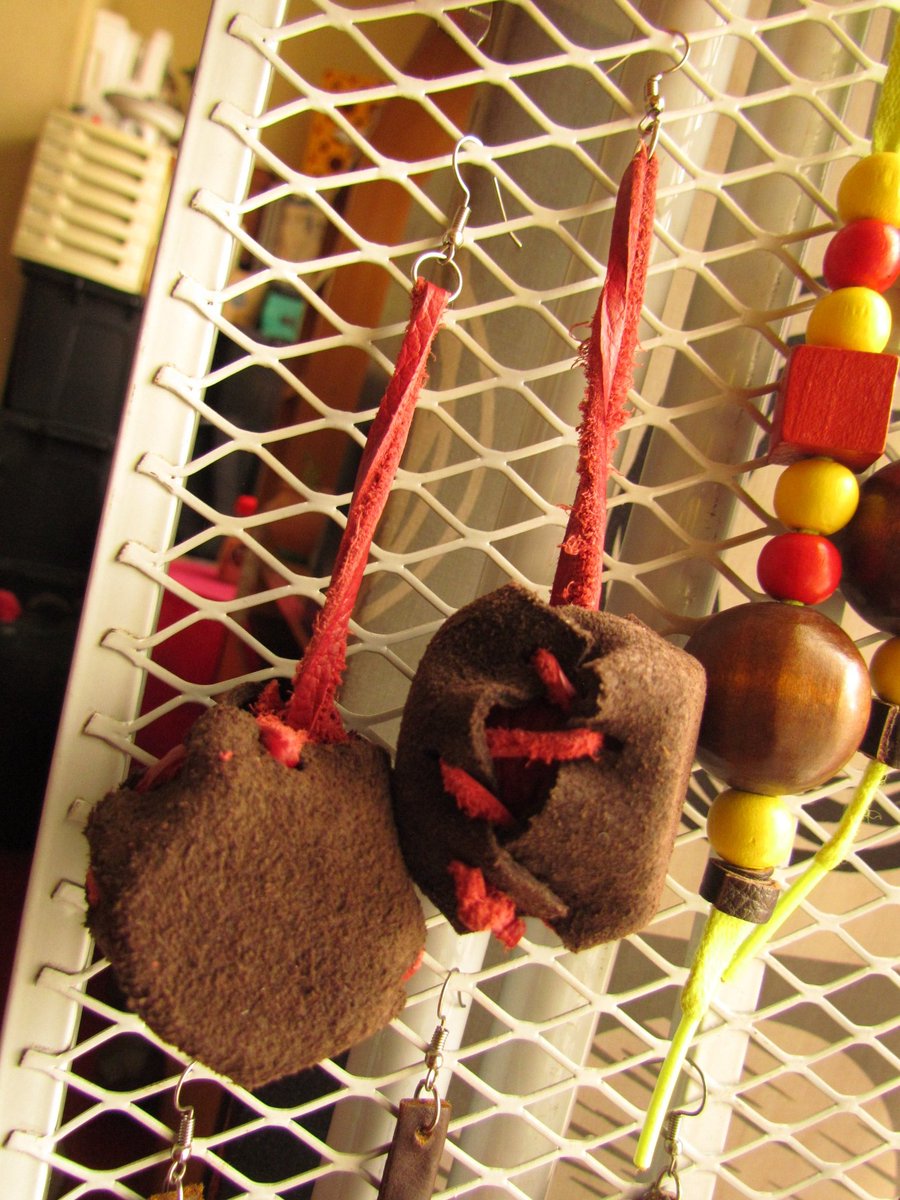 #Africa Drum 🥁 Earrings

Only R149.99

Order now via WhatsApp 👇👇👇
wa.me/message/5U25UX…

#ad
#GirlTalkZA