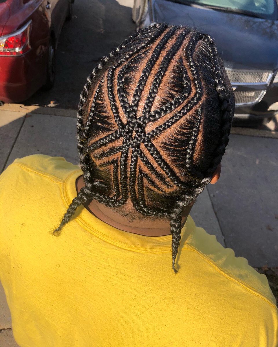 Thee9Studio's tweet photo. 🤩THEE precision 😌
When your clients trust you to FREESTYLE! 

#braids #mensbraids #braider #braidsformen #braidstyles #braidstylesformen #cornrows #cornrowbraids #blackowned https://t.co/T4f77X0dN4