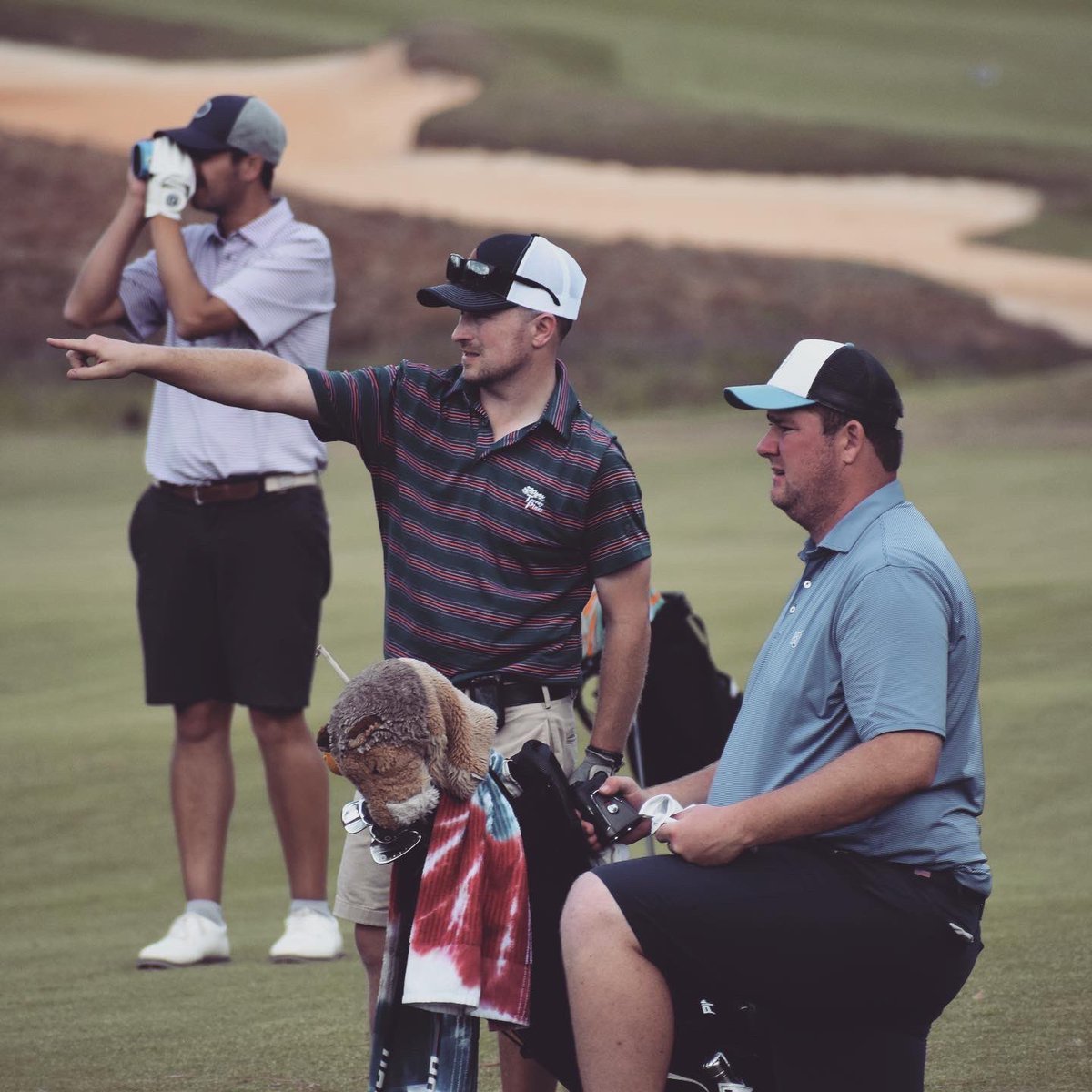 newclubgolf's tweet photo. We are fortunate to have a game like this and the relationships that come with it. Thanks to everyone in 2021 who gave a lift, loaned some clubs, invited someone new or came out to play a match and have some fun. You make this club what it is. Happy Holidays #playandpollinate https://t.co/OxyWD8Mdbl
