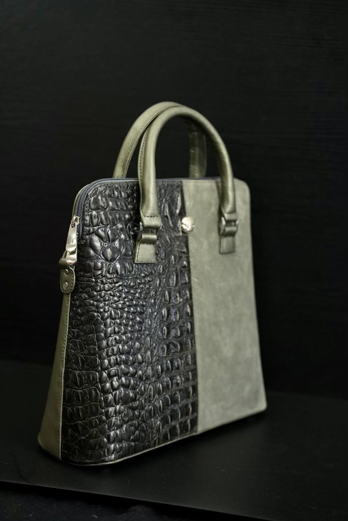 Réma'Na 👜👑 tweet media