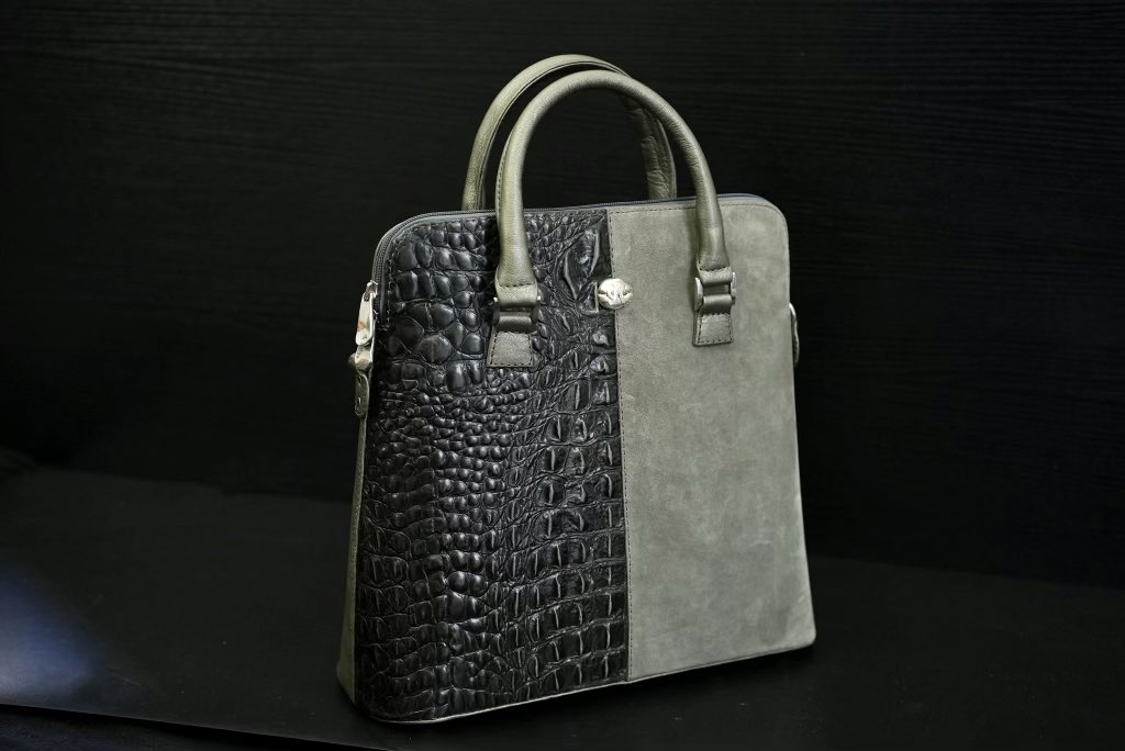 Réma'Na 👜👑 tweet media