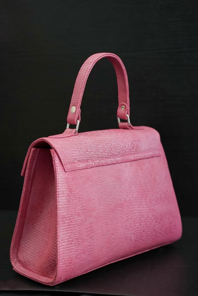 Réma'Na 👜👑 tweet media