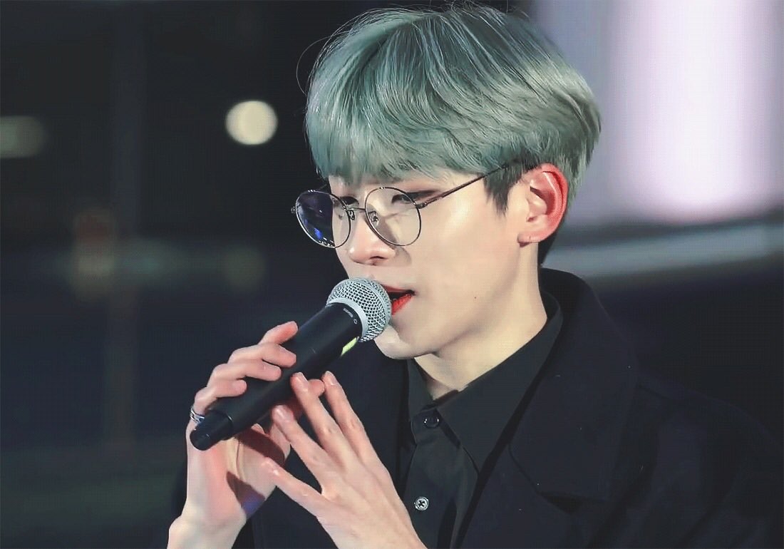 dew17w's tweet photo. 2022년에도 건강히 자주 행복해야해 원우야 https://t.co/rVsinZOmSI