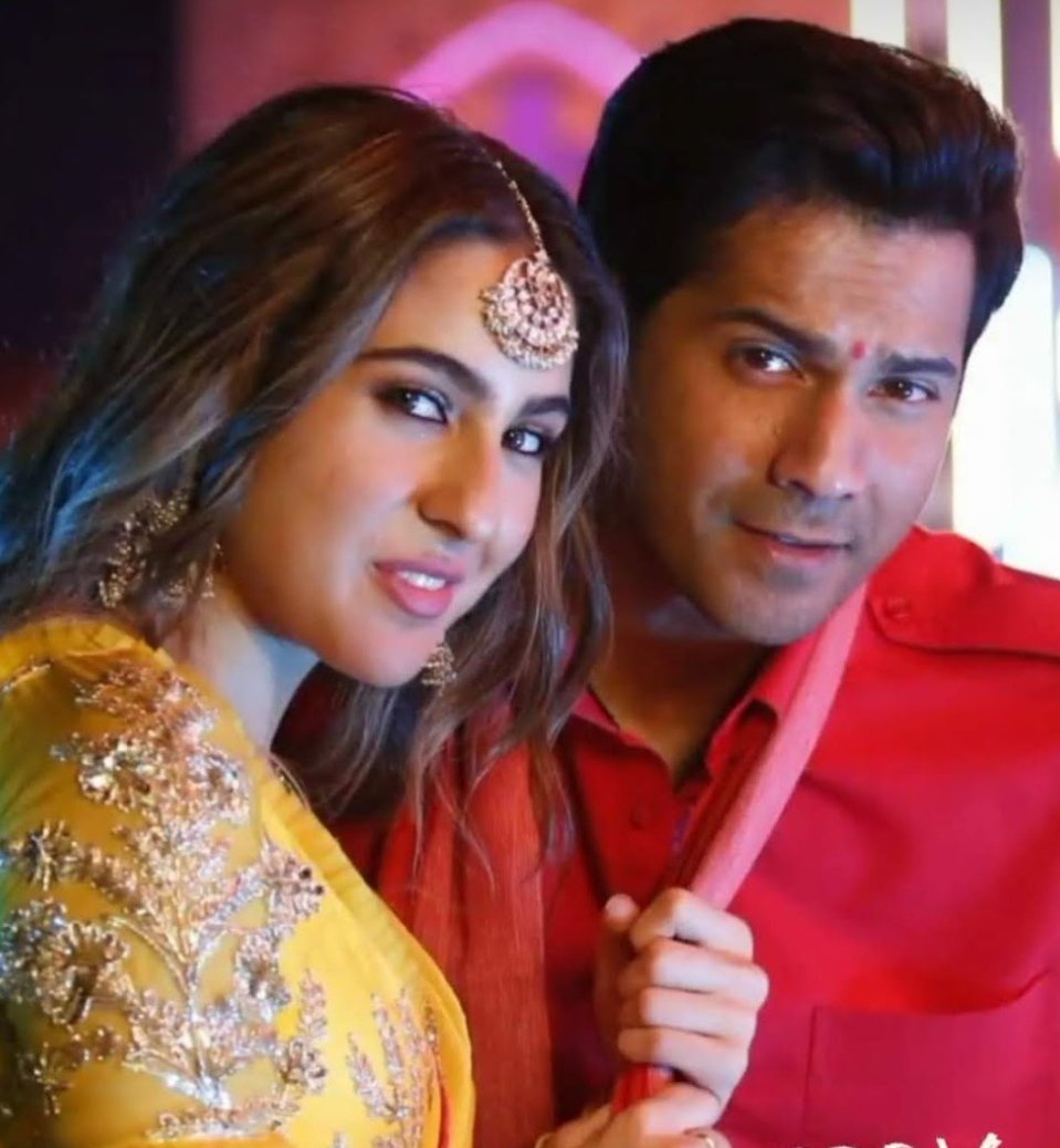 Happiest 1 year of Our Raju Coolie-
1 year of our Raju Bhaiya and Sara Bhabhi 🥺❣️
I'm extremely missing Coolie days 🥺<<3 
I wish I can bring back those moments 
@Varun_dvn @SaraAliKhan 
#VarunDhawan #SaraAliKhan #Raju #CoolieNo1 #1YearOfCoolieNo1