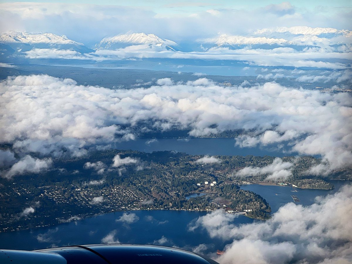 pingyuzhang's tweet photo. Olympic mountains from above. https://t.co/L7D3ZdEH0S