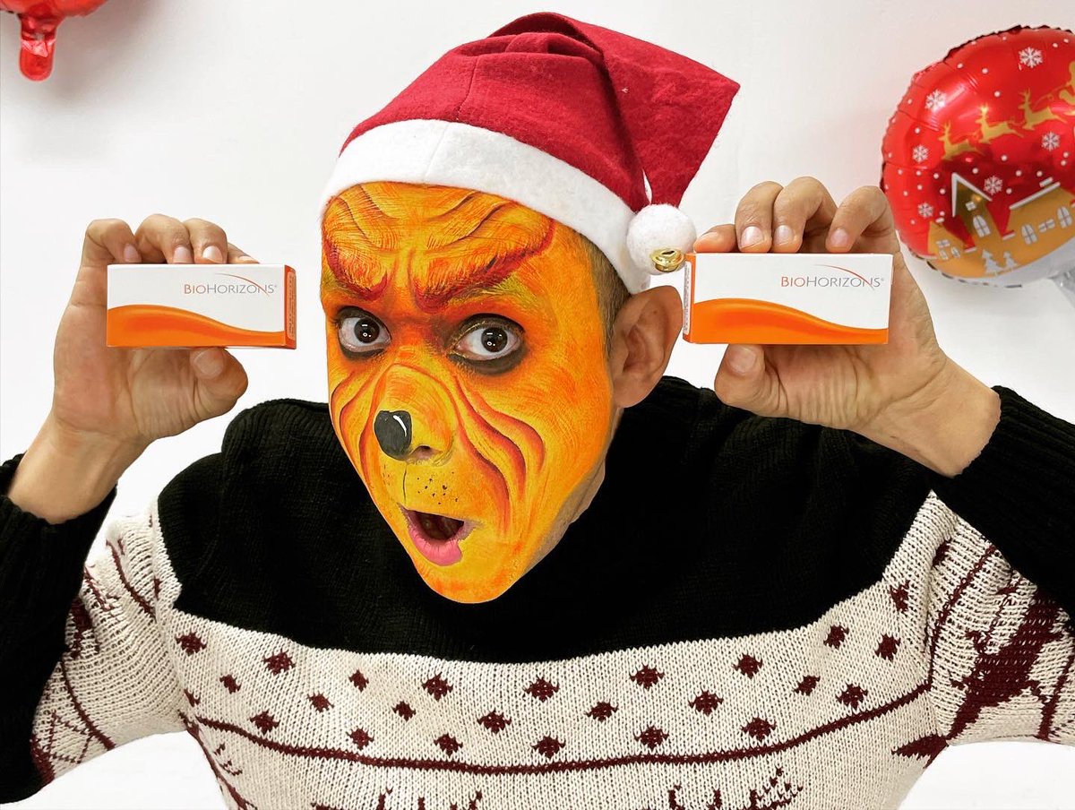 PerioMX's tweet photo. MontyGrinch se volvió naranja 😱🧡 

Esta navidad regala sonrisas con @biohorizonsmx @biohorizons 

#dentista #dentist #odontologia #implantes #implantesdentales #implantology #bhmx🧡#orange🧡 #christmas 🎄 #dentistry https://t.co/8LfCtYdmwE