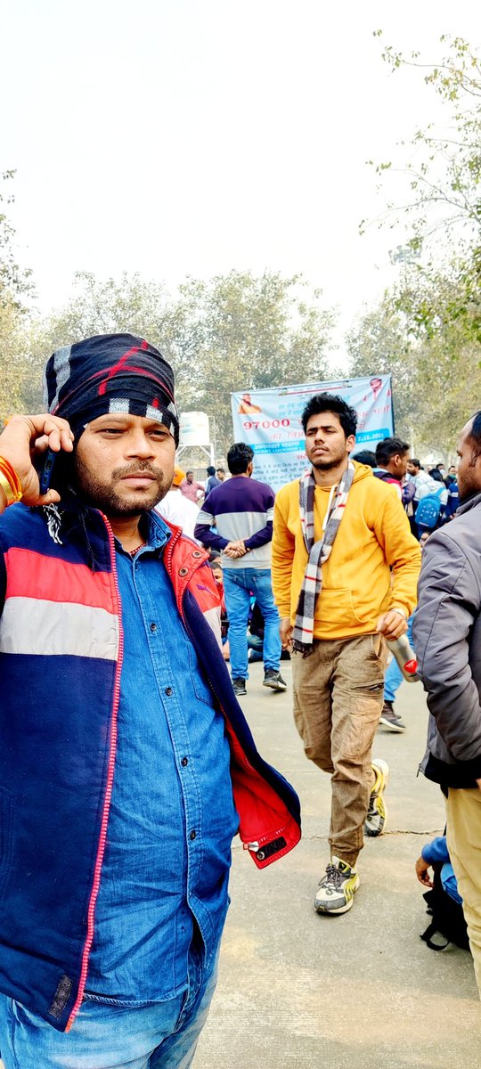 mprashanttiwari's tweet photo. #28th_दिसम्बर_लखनऊ ✔️
आज जल्दी सो कर नहीं उठे है बल्कि पूरी रात टक-टकी लगाये सोच रहे थे कि 17k से 97k तक का सफर कैसे तय होगा❓
 👉कल से ही बवाल शुरू कर देंगे,क्रांतिकारी है 97k को घसीट कर लायेंगे नहीं तो योगी को ही घसीट देंगे⚠️
#प्रशान्त_तिवारी_Arnav
   ☎️9918720808
@deledgarh https://t.co/5rYMn4Ffuz
