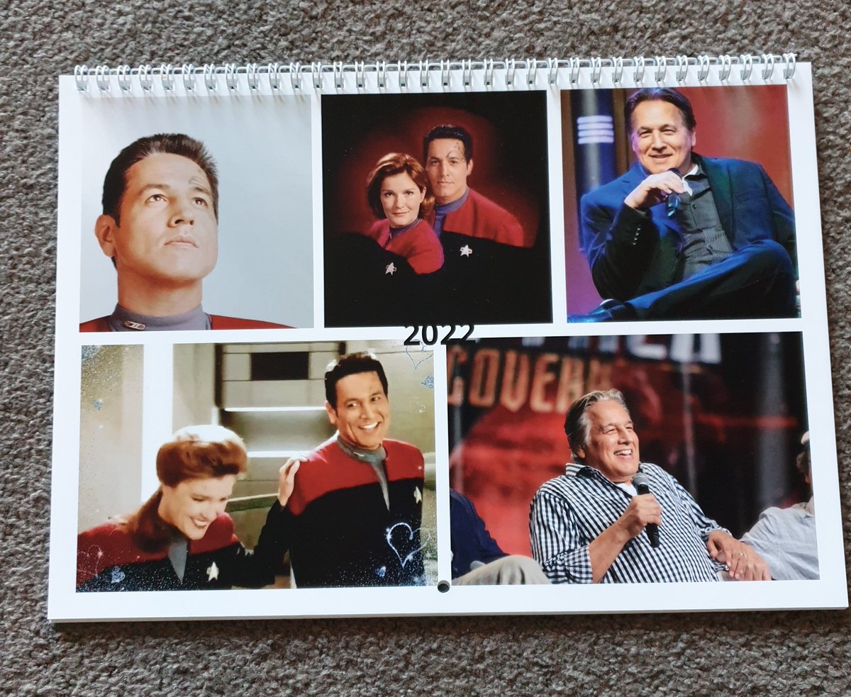 Jenny74656's tweet photo. Thank you so much to my Secret Santa @cartermackenzie for this truly wonderful gift! 🥰🥰🥰 
A beautiful calendar with most of the pics I've made this year for #365daysofRB! 😍 I love it so much!! Thank you, Beth ❤❤❤
#SecretSanta https://t.co/hwKYugAMS3