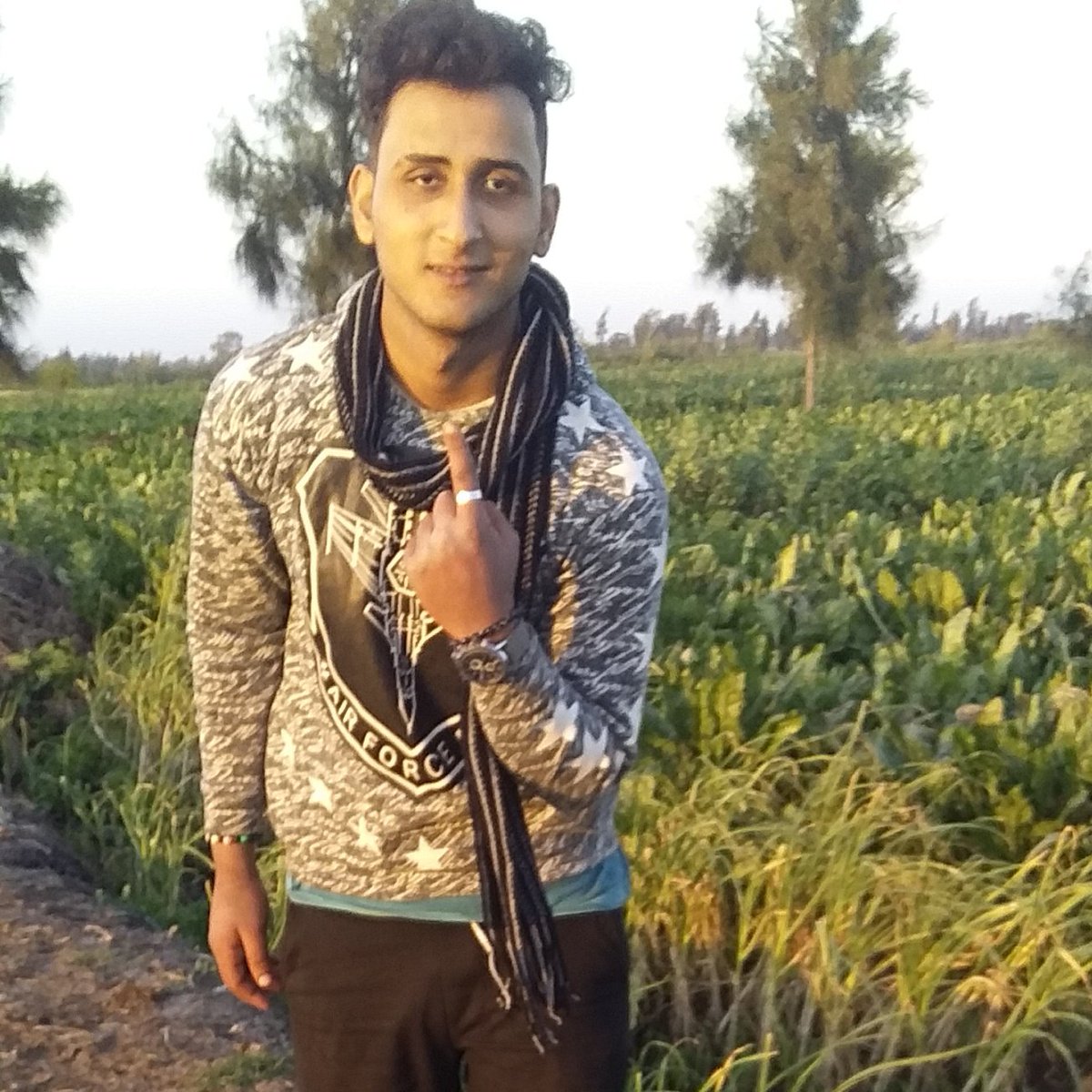 #صورة_ملف_شخصي_جديدةمش تـفـرق مـيـن #يـگـمـل 👌 ومـيـن⛔✌✊ مـيـگـمـلـش 
#بـيـگـوا مـن غـيـرگـو🎯😒 #مــبــعــطــلــش👊🙊🔞