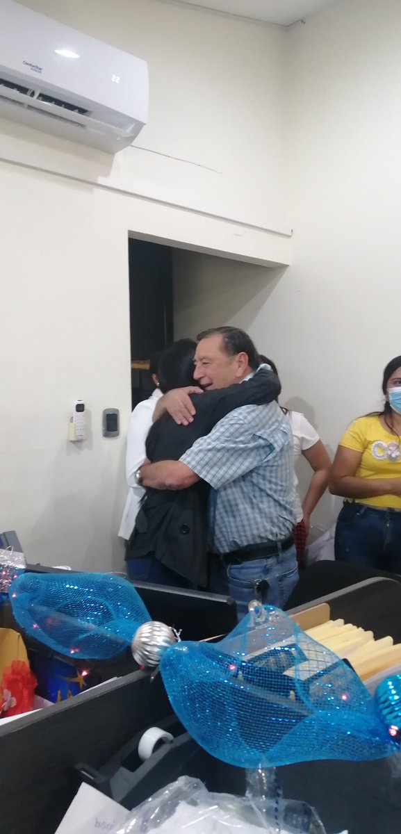 tecnutral's tweet photo. Un abrazo fraternal de nuestro fundador a las nuevas generaciones https://t.co/x9t8ktWWJq