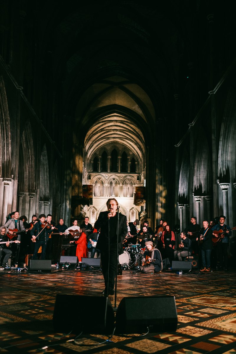 12 days ago, we faced cancellation of #TheBusk and a €1.5 million hole in our fundraising. We are completely blown away by what <a href="/cltv_film/">COLLECTIVE Films</a> and <a href="/Glen_Hansard/">Glen Hansard</a> have done for our clients in that time. Please donate what you can at simonbusk.ie &amp; enjoy the show 🎄🎁