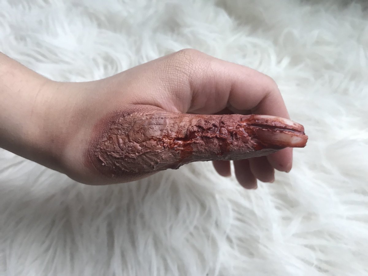 AAWGames's tweet photo. One of the kids is working on homemade effects make up. This is 100% original, no prosthetics. What do you think? #makeup #effectsmakeup https://t.co/XswvEOD3QS