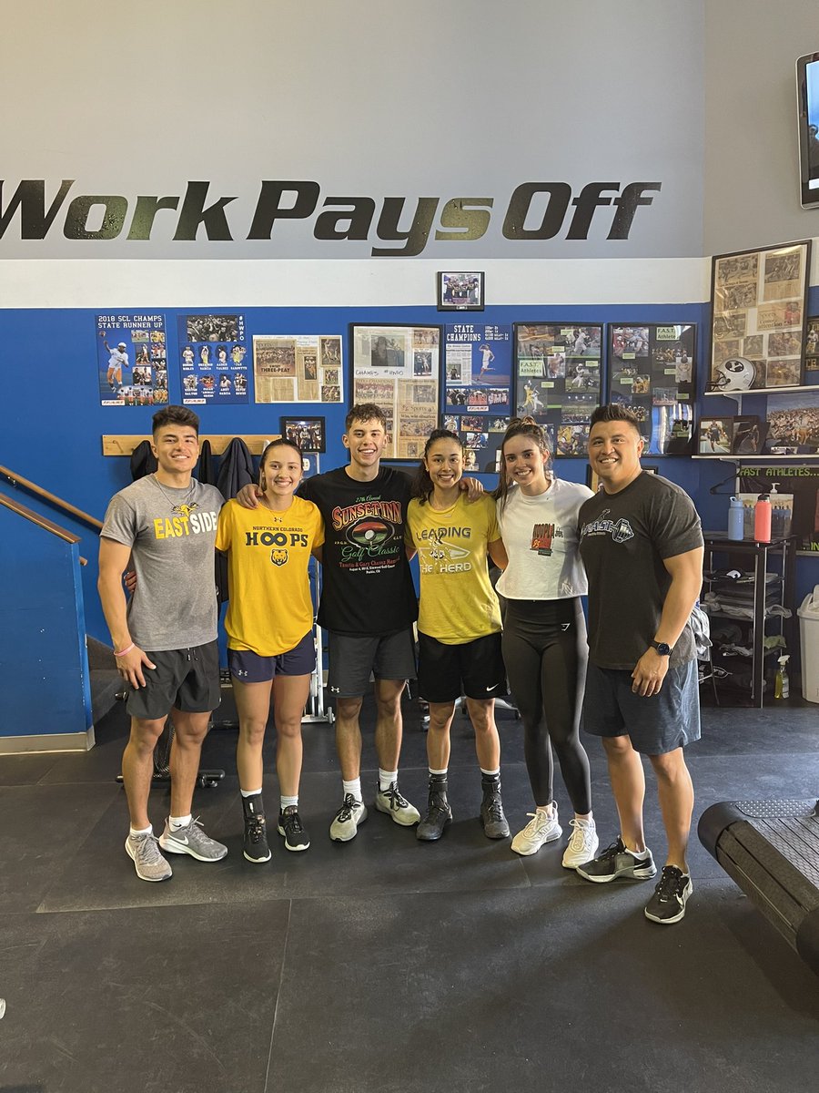 PAndrada0722's tweet image. Christmas Eve @TrainFastPueblo #FastFam 🎄💪🏽💯