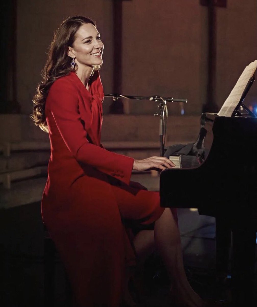 A big congratulations to our beautiful Duchess of Cambridge for such a successful “Royal Carols: Together at Christmas” 👏🏻👏🏻👏🏻 you are such a talented, down to earth, remarkable woman and I’m so happy to support and love you <a href="/KensingtonRoyal/">The Prince and Princess of Wales</a> ❤️❤️❤️❤️
