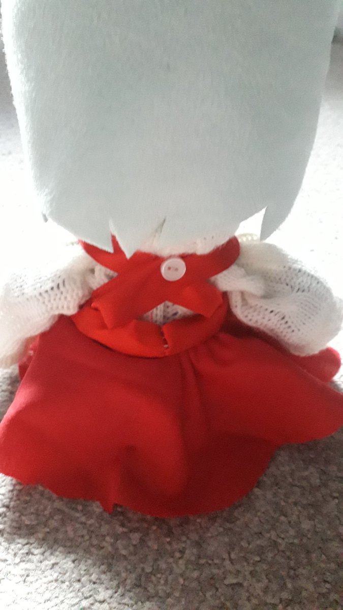 ChibiFlandre's tweet photo. Good morning everyone! Merry Christmas!

Here is the pic of the outfit I made for the fumos https://t.co/sV85qu1tec