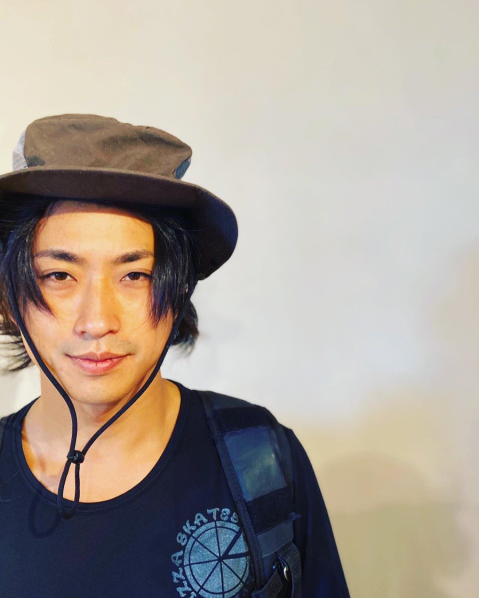 frorida_shisha's tweet photo. 年末年始この2人がスタッフとして
 FRORIDAに立ってくれます！

熊本県は『エコビレッジサイハテ』から

面白い話いっぱい持ってる2人ですよ〜
是非シーシャを吸いながら
一緒に聴きましょ🌈🤙🌈 https://t.co/XKQXVZIJwb