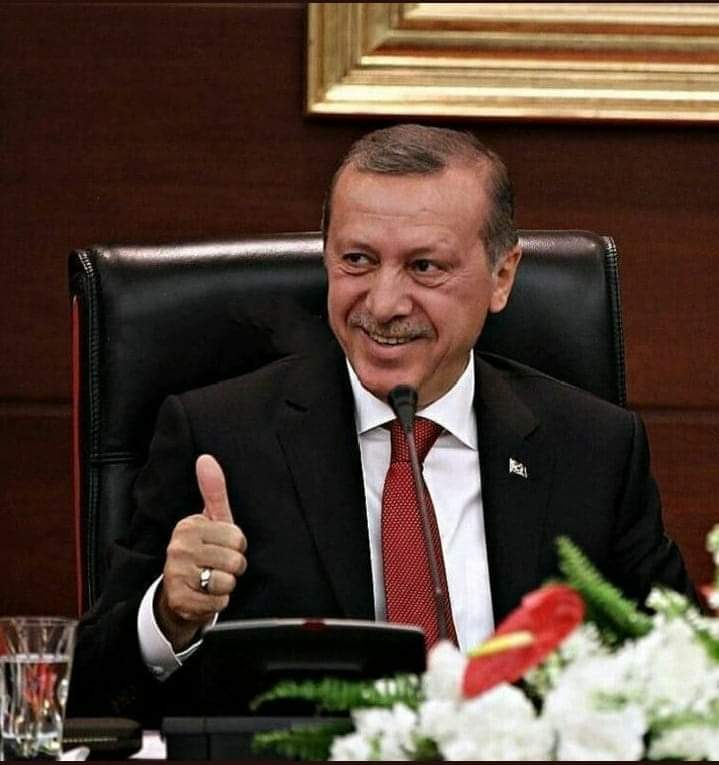 #DolaraOsmanlıTokadı
Duvarı Nem Doları Reis Yıkar  😎         BU MİLLET YUTMAZ 🇹🇷 
Kımıllll 😂😂😂😂 mala bağladı